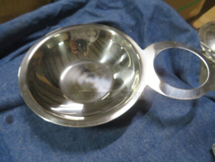 NEW Stainless Steel Handle Bowl. 9XBID
