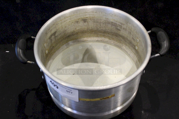 Stock Pot With Insulated Handles.
13x13-1/2 - Image 3 of 3
