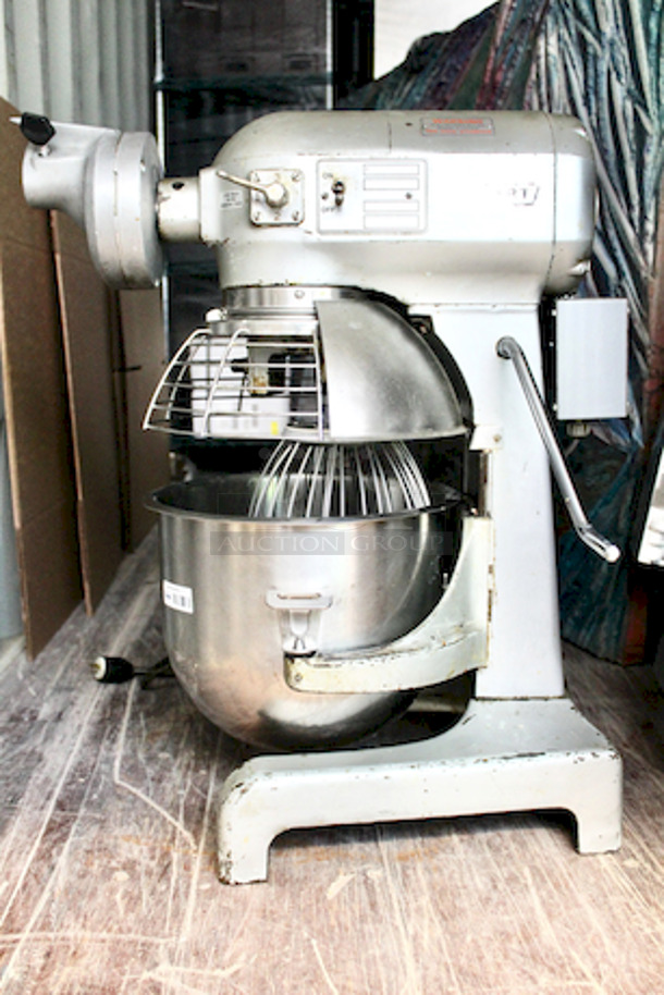 LIKE NEW! Hobart A-200 20qt Planetary Mixer With Bowl Guard, Bowl, Wire Whip and Hub Attachment. 