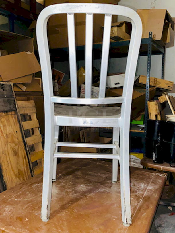Lot of 6 Light Weight Aluminum Chairs

6x Your Bid - Image 4 of 8
