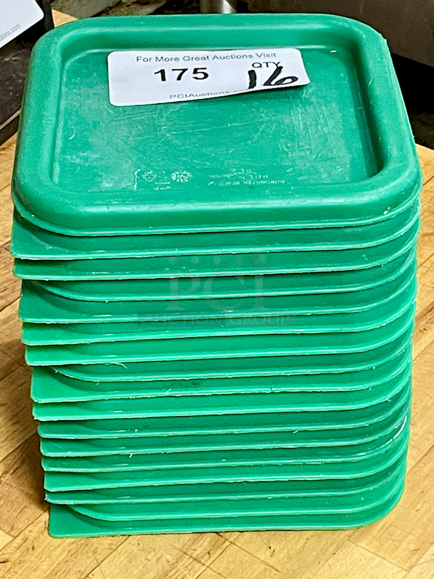 Cambro CamSquares® 2 and 4 Qt. Green Square Polyethylene Food Storage Container Lids. 16x Your Bid - Image 1 of 2