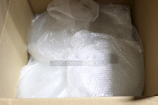 BEAUTIFUL!! Lot of 40 10" to 13" Glass Serving Platters! 40x Your Bid - Image 4 of 4