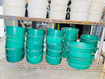 DO NOT PASS THIS UP!! Shelf Full of (20) Bon Chef Bon Chef 5103Bon Chef 5103HGRN 2.75 Qt. Hunter Green Sandstone Finish Cast Aluminum Oval Food Pans and (12) 1-1/2Qt Hunter Green Sandstone Finish Cast Aluminum Oval Food Pans

Overall Dimensions:
Length: 12 3/8"
Width: 9 1/8"
Capacity: 2.75 qt. 