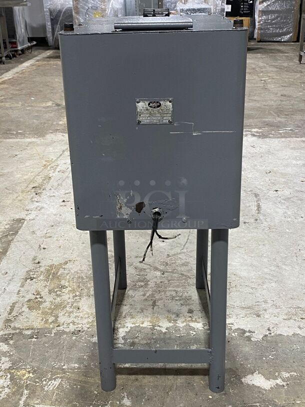 Hobart 4152 Commercial Heavy Duty 7.HP High Capacity Meat Grinder, 220V, 3 Phase (Machine Only) Tested works
 - Image 3 of 5
