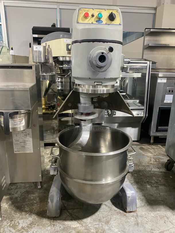 Globe SP60 60 Qt. Planetary Floor Mixer with Guard Tested and working

 - Image 1 of 5
