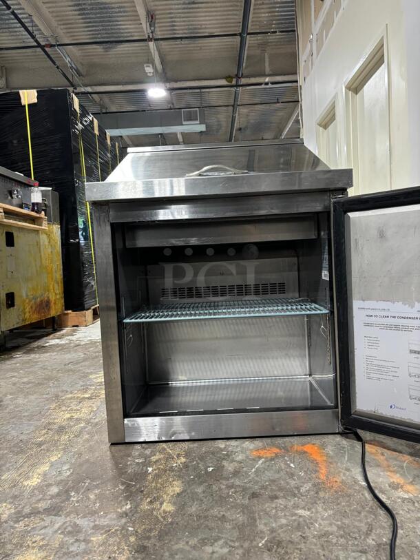 !BRAND NEW! SCRATCH & DENT Dukers DSP29 1-Door Commercial Food Prep Table Refrigerator in Stainless Steel
 - Image 4 of 6