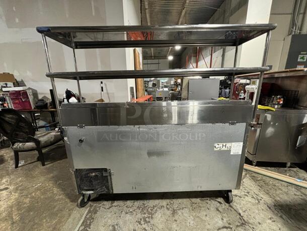 Bison Refrigeration BPT-67 Pizza Prep Unit, two-section, 20.0 cu. ft., side mounted self-contained refrigeration, self closing
 - Image 4 of 7