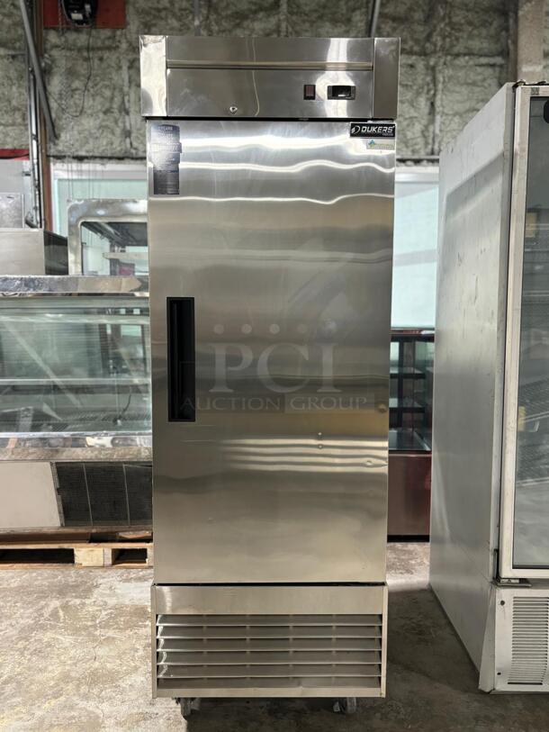 Dukers D28F One-Section Reach-In Freezer - 110v/60/1-PH - 110 Volts
 - Image 7 of 7