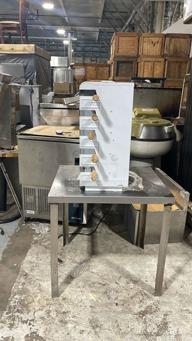 BRAND NEW Venancio Texas 5 stick electric rotisserie bbq  - Image 2 of 5