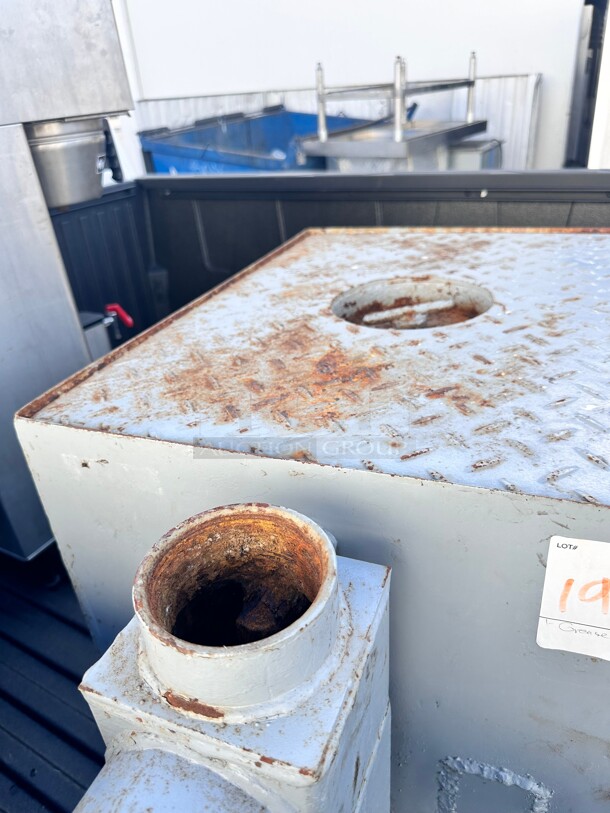 Commercial Heavy Duty Grease Interceptor Trap 100 lbs. / 50 GPM NSF Great for New Restaurant  - Image 2 of 6