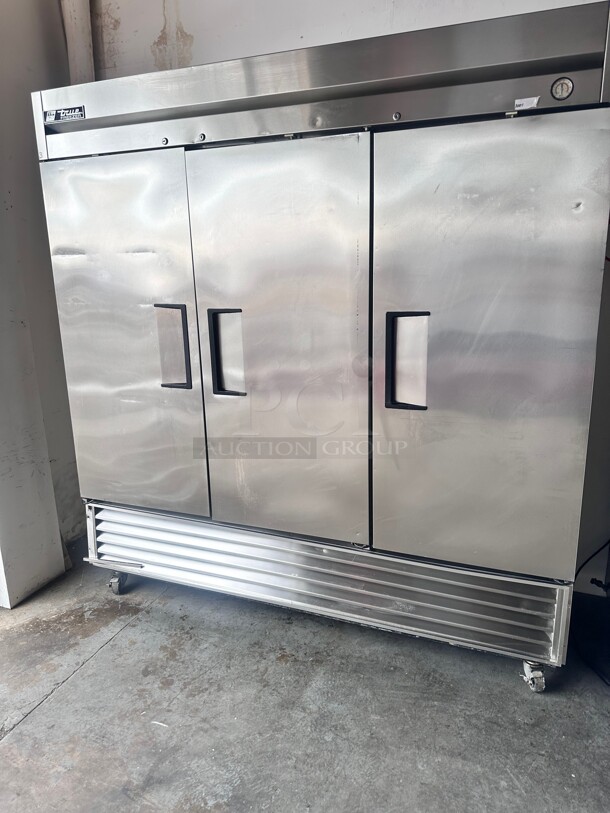 True T-72F-HC 78 inch Three Section Reach In Freezer, (3) Solid Doors, 115v - Image 8 of 11