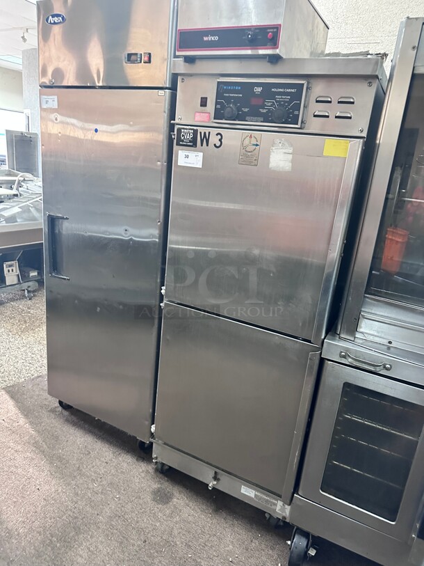 Late Model! Winston HOV5-14UV CVAP 22cf Electric Holding Cabinet Full Size w/ Fan Electric Control. Adjustable Universal Rack Supports 220 Volt 1 Phase Tested and Working! - Image 3 of 8