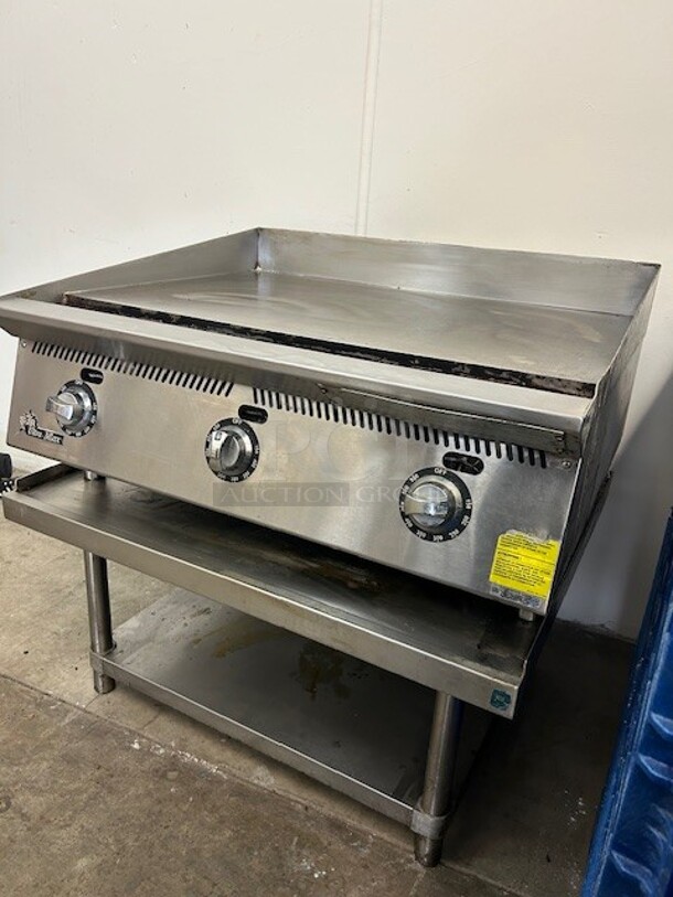Star 636TF 36 inch Gas Griddle w/ Thermostatic Controls - 1 inch Steel Plate, Working - Image 1 of 8