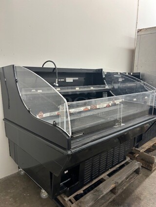 Hussmann Q3-SSM-4S Open Refrigerated Display Merchandiser 120/220 Volt Working