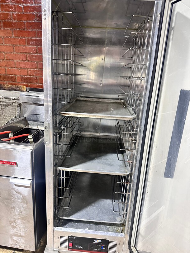 Late Model Cozoc HPC7011-WC9F9L DONUT, Full Size Heated Holding & Proofing Cabinet, 1 Clear Door, 16 Pan, 1.5 kW Working - Image 4 of 9