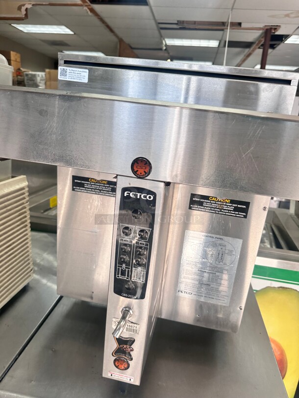Fetco CBS-2032e Twin Automatic Coffee Brewer 208/240V, 4600-6100 W Tested and Working! - Image 4 of 6
