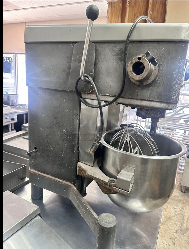 Globe GCM20H 20 qt Planetary Mixer - Bench Model, 1 hp, 115v 'Unsure of Functionality' - Image 6 of 10