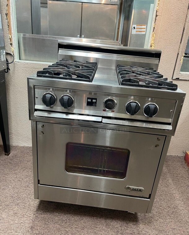 Jade Range 4 Burner with Convection Oven Range Gas Operated Tested and Working - Image 3 of 10
