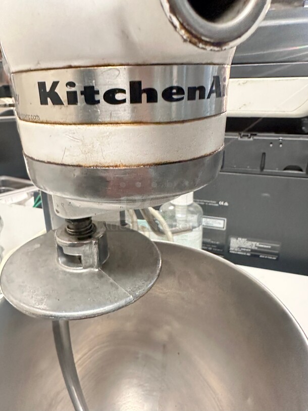 Kitchen Aid 10 Speeds Commercial Mixer 115 Volt Tested and Working - Image 10 of 10