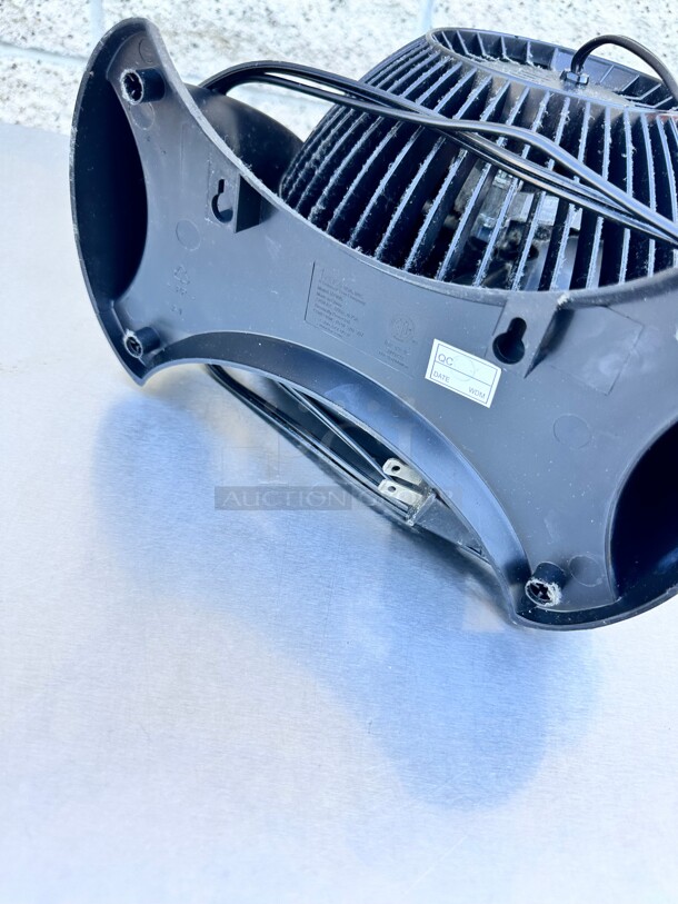 10 Inch Fan 115 Volt Working - Image 4 of 6