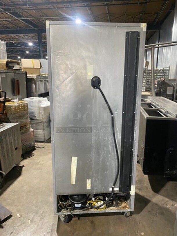 Kelvinator Commercial Single Door Reach In Cooler! Poly Coated Racks! All Stainless Steel! On Casters! Model: KCBM180RQYA SN: WA60102481 115V - Image 2 of 8