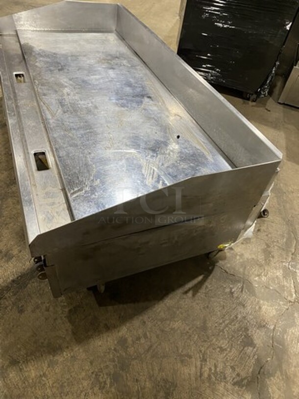 AWESOME! Lang Commercial Countertop Natural Gas Powered 60 INCH Mirror Shine Flat Top Griddle! With Thermostatic Controls! Built In Hood! With Back And Side Splashes! All Stainless Steel! On Legs! MODEL 2460SCHENSH - Image 2 of 9