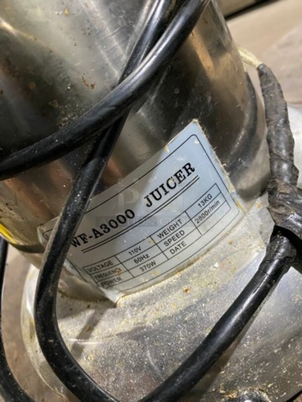 Commercial Countertop Electric Powered Juicer! All Stainless Steel! Model: WFA3000 110V - Image 4 of 6