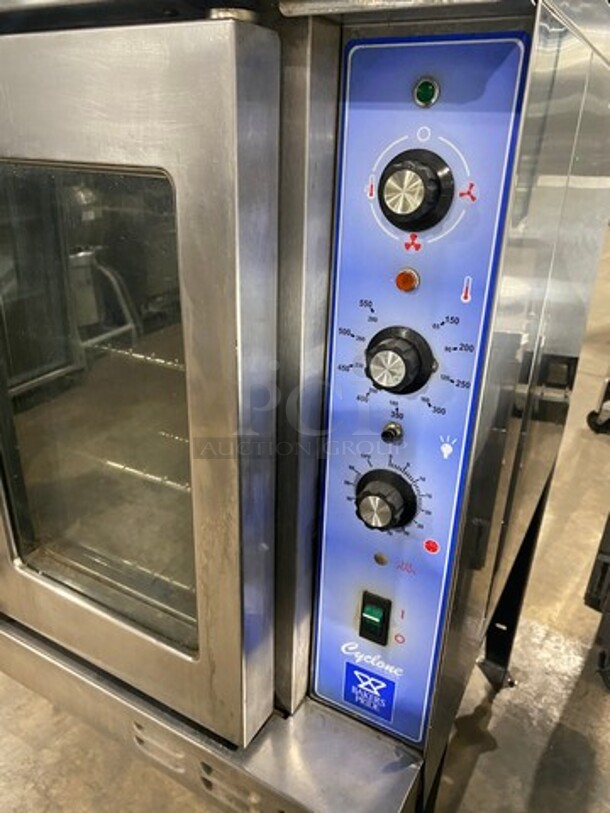 Bakers Pride Commercial Electric Powered Single Deck Convection Oven! With View Through Doors! Metal Oven Racks! All Stainless Steel! On Legs! Model: GDCO11E SN: 555341303013 208V 60HZ 3 Phase - Image 6 of 8
