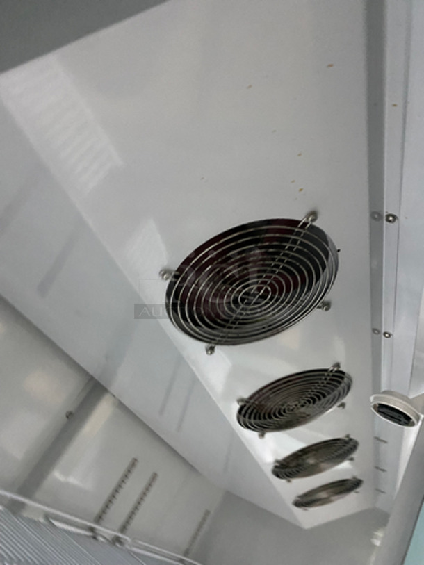 Spartan Commercial 3 Door Reach In Cooler Merchandiser! With View Through Doors! With Poly Coated Racks! Model: SGM-72RS 115V 60HZ - Image 7 of 8