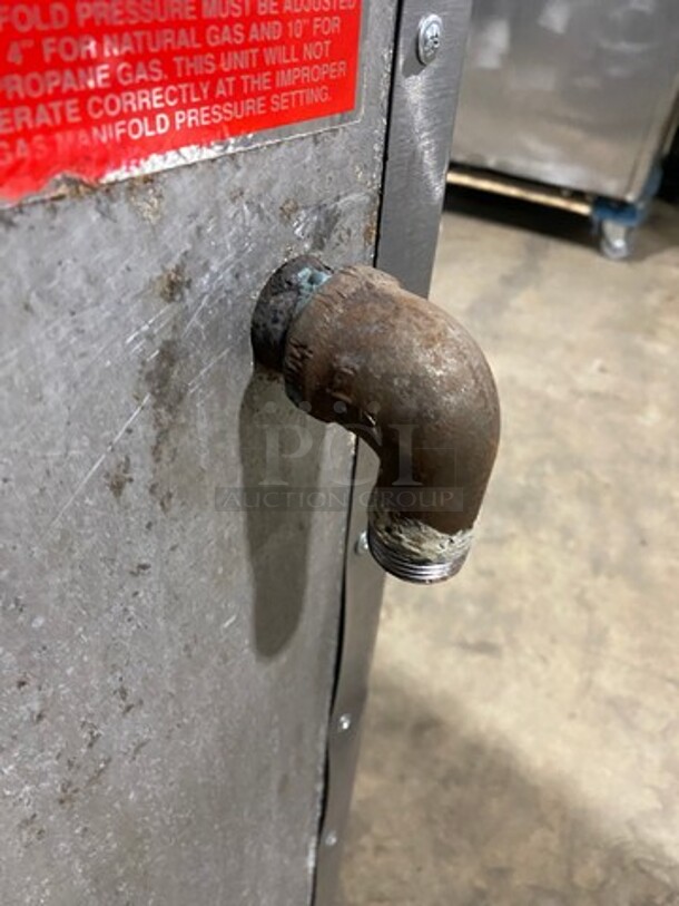 MagiKitch'n Commercial Natural Gas Powered Char Grill! With Back And Side Splashes! With Shelf Storage Space Underneath! All Stainless Steel! Model: FMRMB24 SN: 99119445 - Image 10 of 10