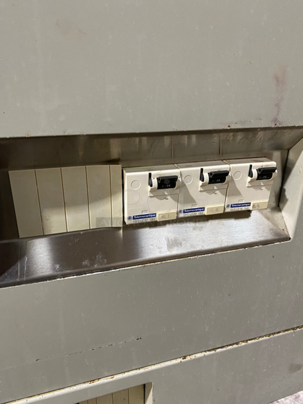 AMAZING! Bongard Commercial Electric Powered Modular Double Deck Baking Oven! All Stainless Steel! On Casters! With Steam Line! Model: FOURMODULABLEM4FE SN:9258881! 2 X Your Bid Makes One Unit! - Image 11 of 12