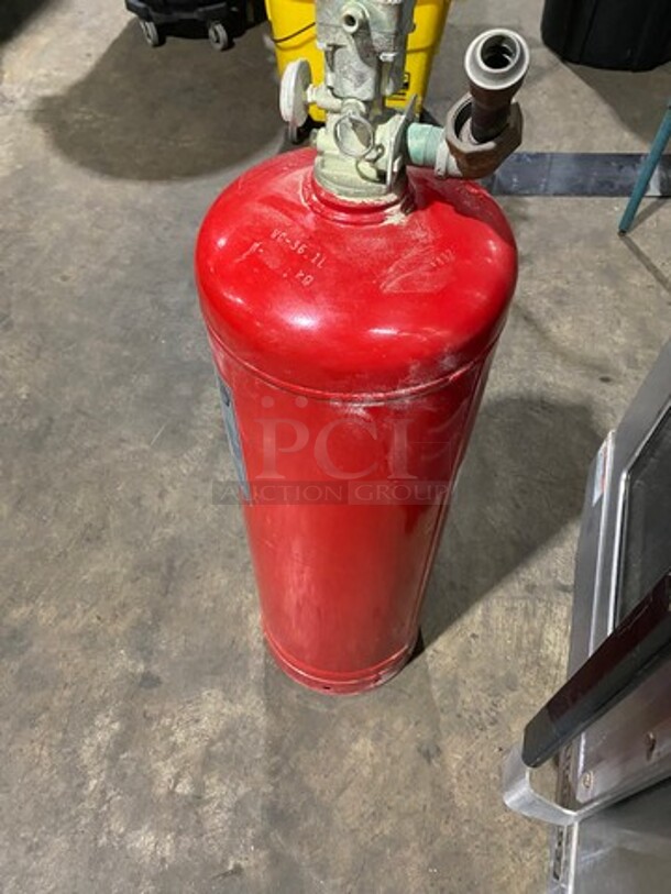 Buckeye Commercial Fire Extinguisher! NOT AVAILABLE FOR SHIPPING! - Image 3 of 6