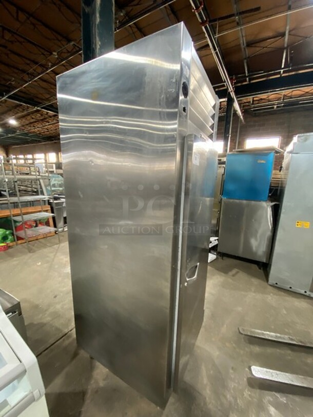 Traulsen Commercial Single Door Reach In Cooler! All Stainless Steel! On Legs! MODEL RHT132WREFHS RN:T422500C99 115V 1PH - Image 2 of 9