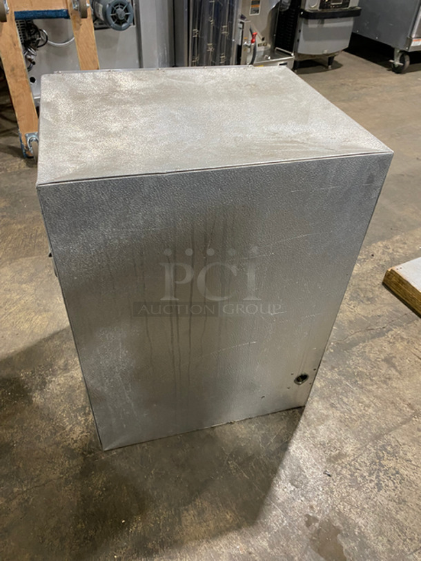 Alto Shaam Commercial Cook And Hold Cabinet! All Stainless Steel! Model: 500-PH SN: 40609 125V 60HZ 1 Phase - Image 4 of 8