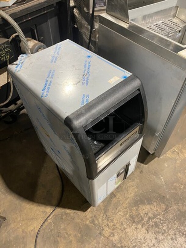 Ice-O-Matic Commercial Undercounter Slim Style Ice Maker Machine! All Stainless Steel! On Legs! Model: ICEU070 SN: Y7175462 115V - Image 11 of 11