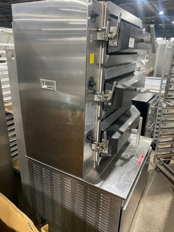 WOW! Cleveland Stainless Steel Commercial Floor Style Natural Gas Powered 3 Deck Pressure Steam Cabinet!! MODEL PGM3003 SN:190323050457 115V 1PH - Image 4 of 12