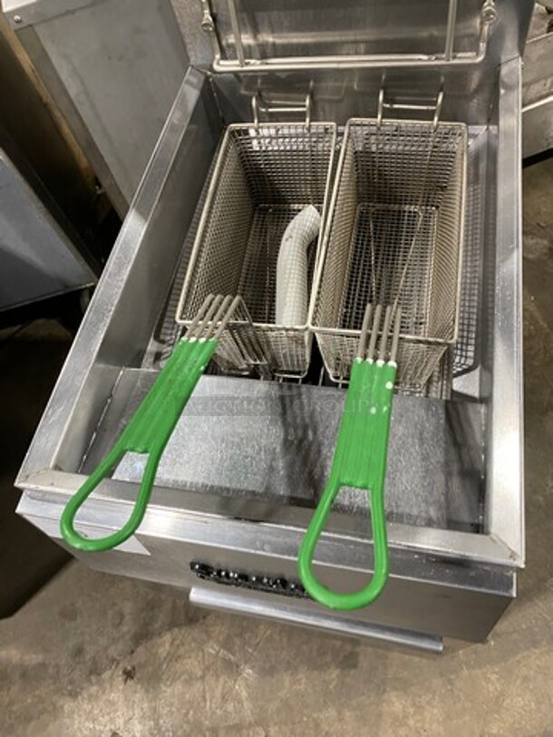 Frymaster Commercial Natural Gas Powered Deep Fat Fryer! All Stainless Steel! On Legs! WORKING WHEN REMOVED! Model: GF14SD SN: 0704FM0279! - Image 5 of 9