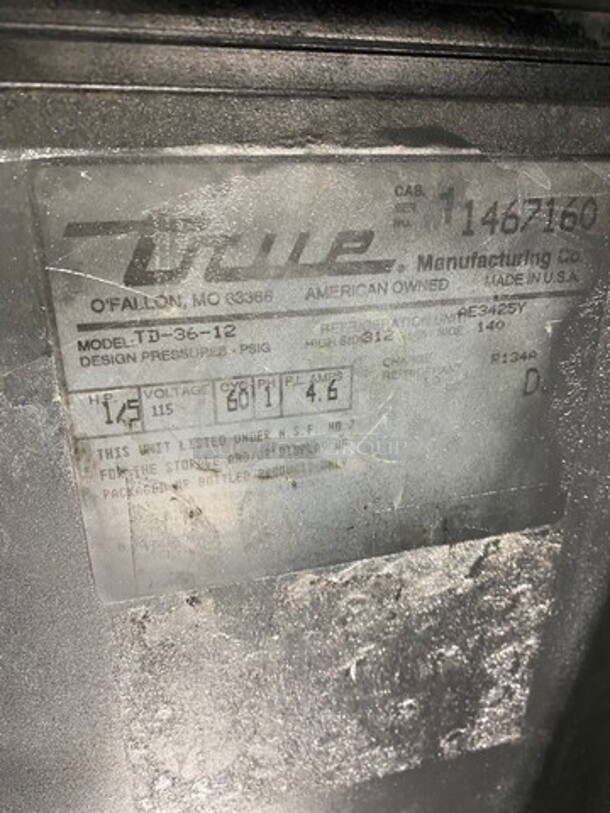 True Commercial Under The Counter Beer Bottle Cooler! With Single Sliding Stainless Steel Top Door! Model: TD3612 SN: 1467160 115V 60HZ 1 Phase - Image 6 of 7