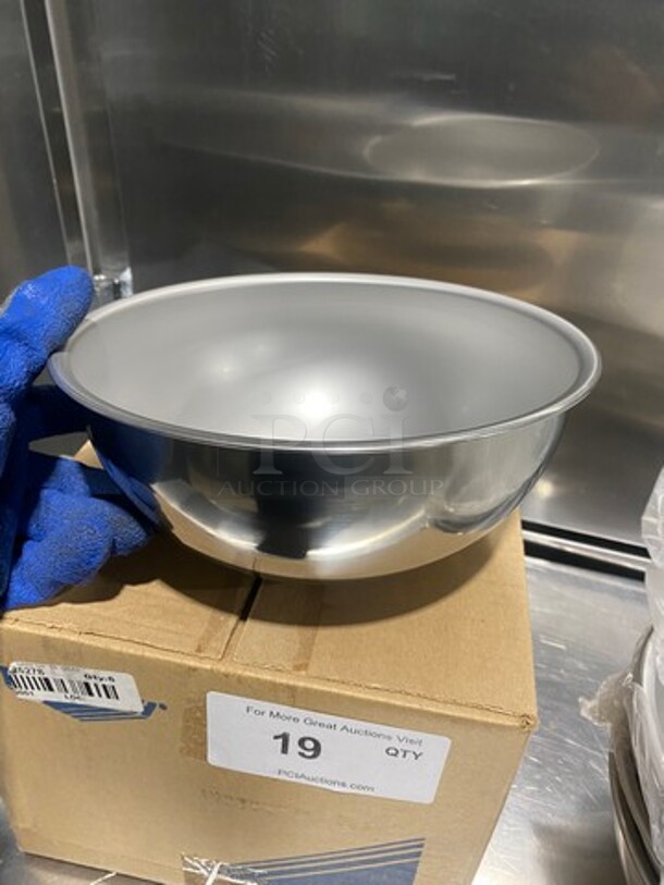 NEW! IN THE BOX! Vollrath Stainless Steel Mixing Bowls! - Image 2 of 6