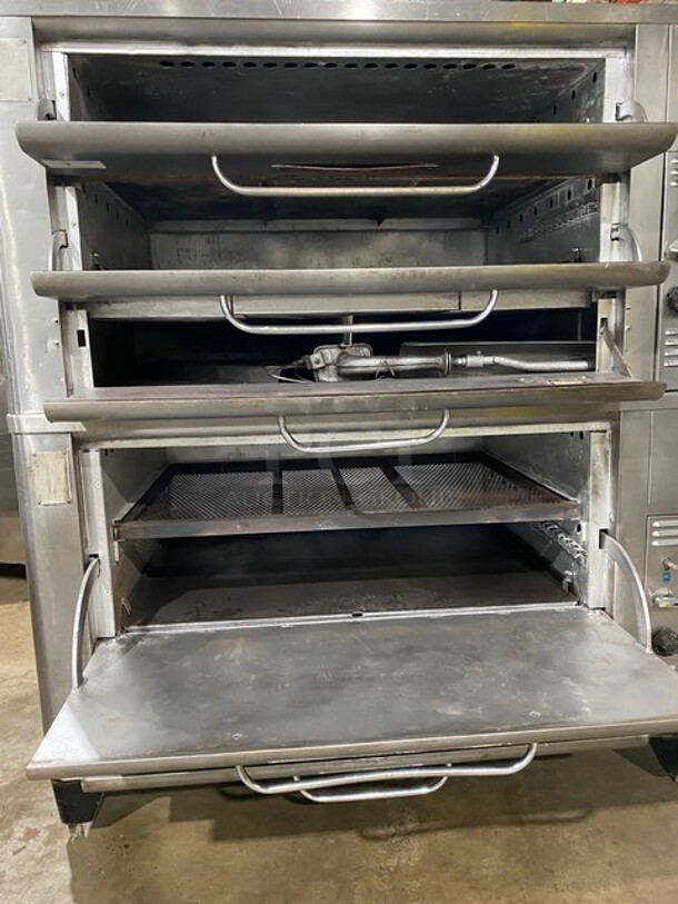 Blodgett Commercial Natural Gas Powered Double Deck Baking/ Pizza Oven! All Stainless Steel! On Legs! 2x Your Bid Makes One Unit! Working When Removed! - Image 5 of 12