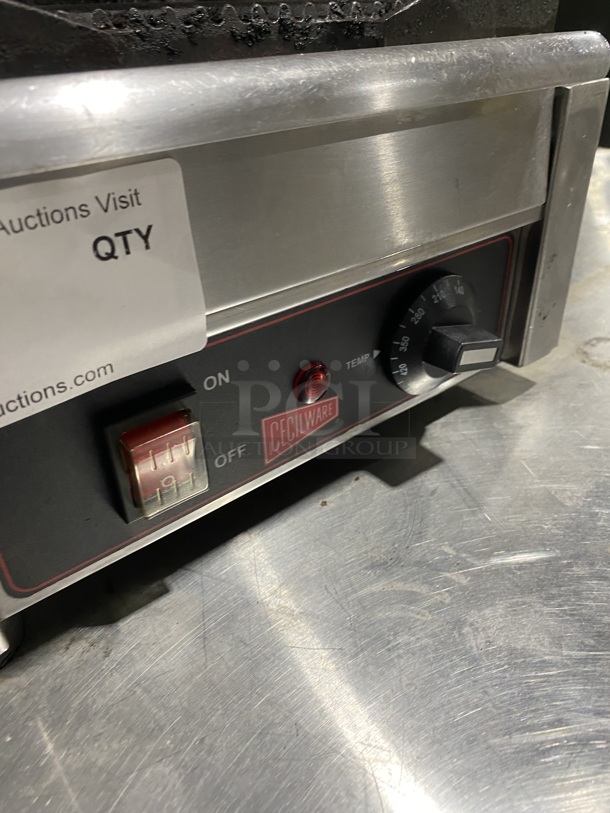Cecilware Stainless Steel Countertop Electric Panini Sandwich Grill! MODEL: SG-1SG SN:1404450 120V! Electric Powered!  - Image 6 of 8