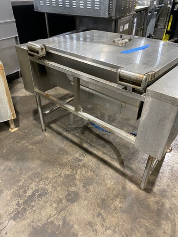 Southbend Commercial Electric Powered Tilt Skillet/Braising Pan! All Stainless Steel! On Legs! Model: BECT30 208V 60HZ 3 Phase - Image 4 of 9