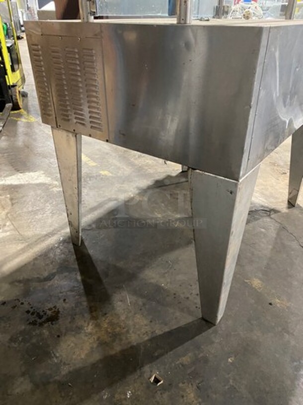 GREAT! Bakers Pride Commercial Electric Powered Single Deck Pizza Oven! All Stainless Steel! On Legs! WORKING WHEN REMOVED! 208V 3 Phase! - Image 4 of 8
