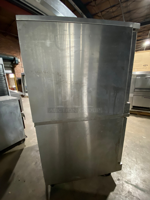 US Range Commercial Double Deck Convection Oven! With One View Through Door, One Solid Door! With Metal Oven Racks! All Stainless Steel! On Casters! 2x Your Bid Makes One Unit! - Image 3 of 9