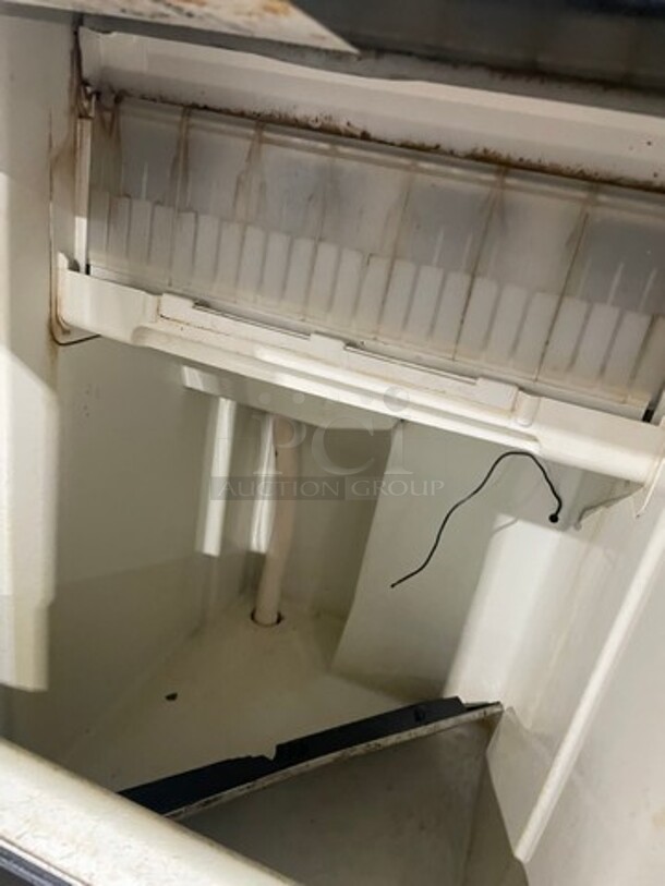Scottsman All Stainless Steel Under The Counter Ice Machine! Model CU50! 120V 1 Phase!  - Image 6 of 9
