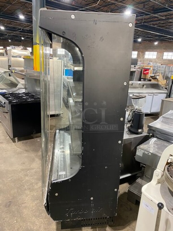 Turbo Air Commercial Refrigerated Open Grab-N-Go Case Merchandiser! With View Through Sides! With Front Cover! All Stainless Steel! Model: TOM50B SN: TOM5017X029 120V 60HZ 1 Phase - Image 3 of 7