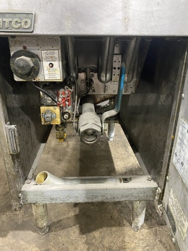 Pitco Frialator SG14 Stainless Steel Commercial Floor Style Natural Gas Powered Deep Fat Fryer 110,000 BTU. - Image 6 of 11
