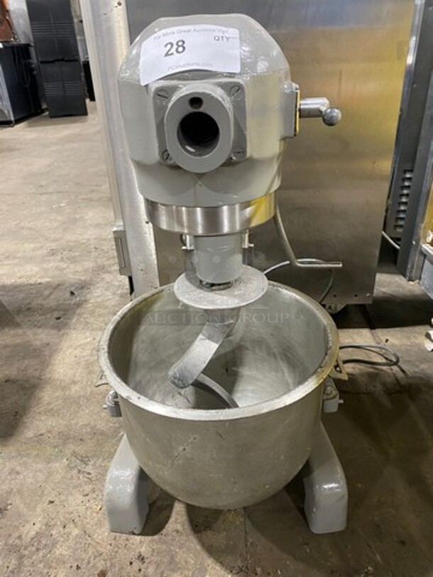 Hobart Commercial Heavy Duty 20Qt Planetary Mixer! With Spiral Attachment And Stainless Steel Mixing Bowl! Model: A200 SN: 11337200 115V 60HZ 1 Phase