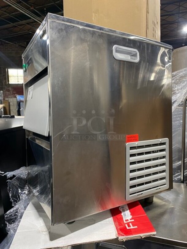 NEW! OUT OF THE BOX! SCRATCH-N-DENT! Whynter Undercounter Ice Maker! Model: FIM450HS 115V - Image 3 of 9