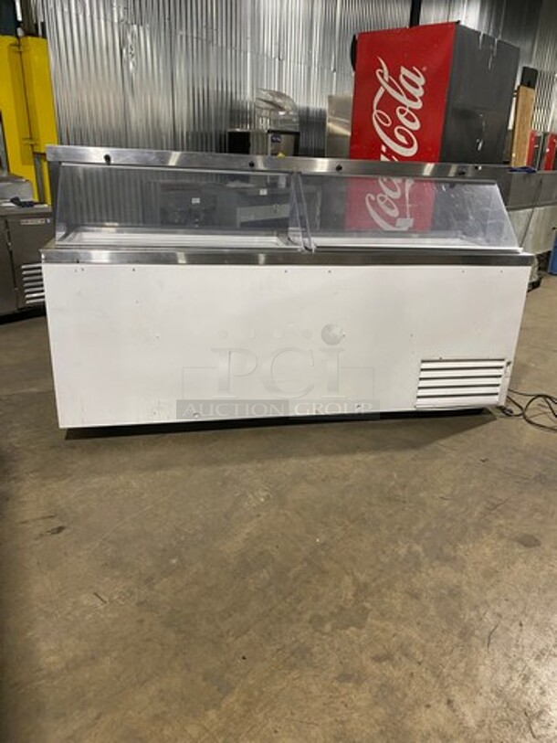 True Commercial Ice Cream Dipping Cabinet Merchandiser! With Sneeze Guard! With Flip Access Doors! Model: TDC87 SN: 8866415 115V 60HZ 1 Phase - Image 3 of 7